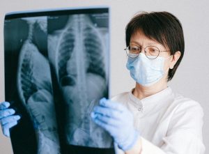 Financiamento estudantil para Medicina: opções, bolsas e como se organizar