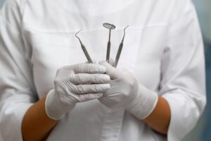 Checklist da faculdade de Odontologia: tudo o que você precisa comprar para iniciar o curso